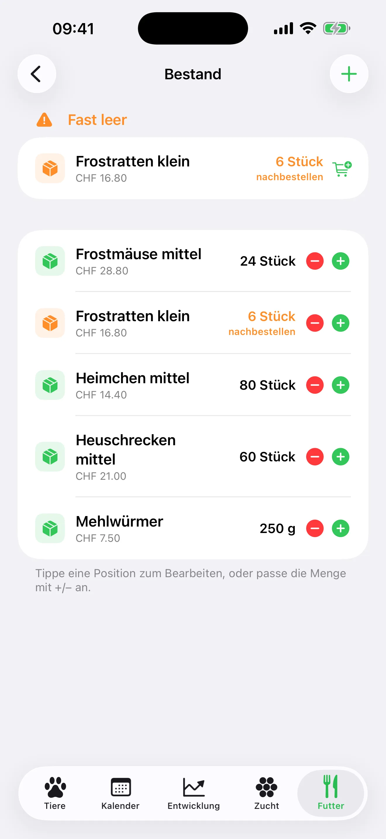 Der Futterbestand: Frostmäuse, Frostratten, Heimchen, Heuschrecken und Mehlwürmer mit Menge und Preis, zwei Positionen fast leer.